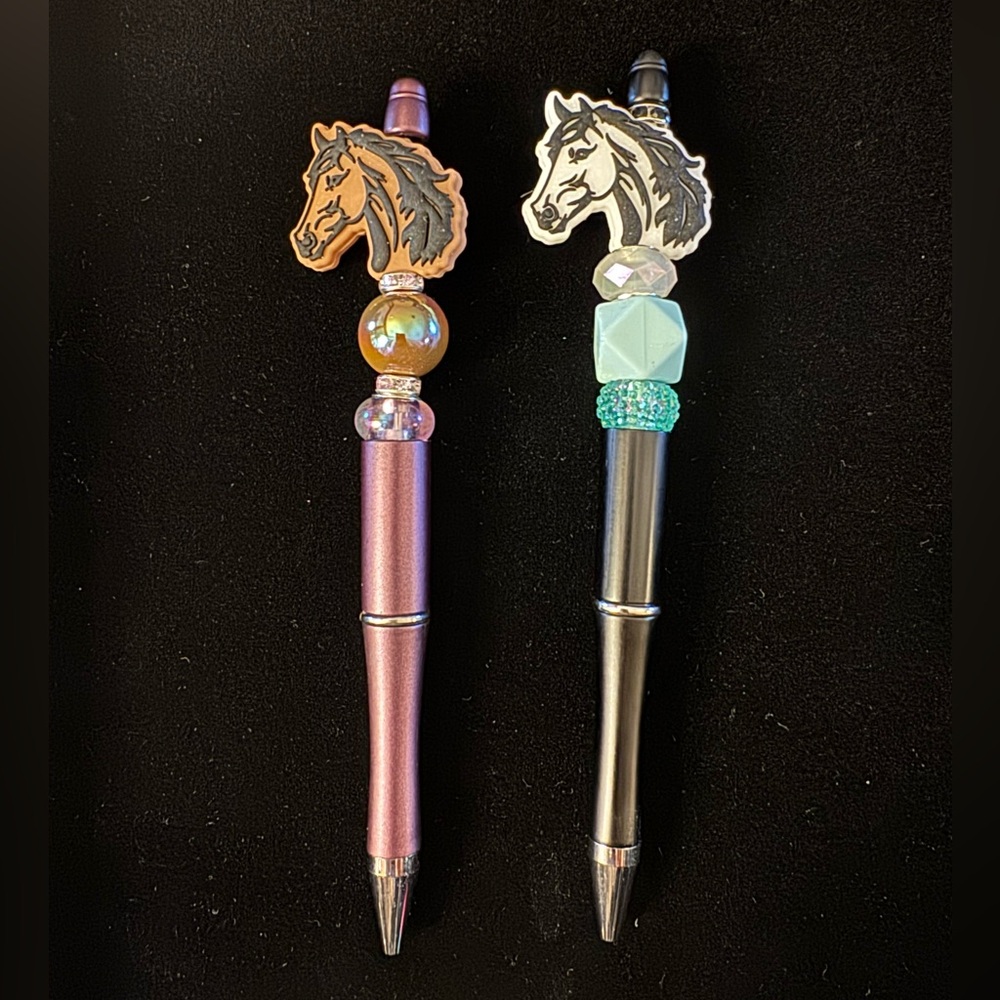 Handmade Beaded Horse Pens - You Choose 1 🧁